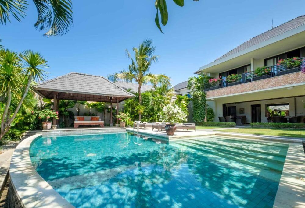 Kejora Beachfront Estate Sanur -Stunning Villa Eleven Buitenkant foto